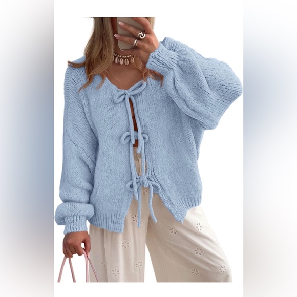 Sweaters - 🆕Women's Sweater with Bow Details